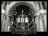 paris photos, sepulchre gate, pere lachaise cemetery