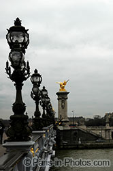 pont alexandre iii cherub