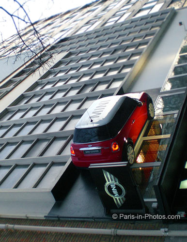 mini car defying gravity, paris