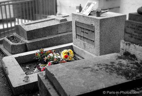 jim morrison pere lachaise paris cemetery jim morrisons grave