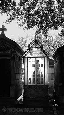tombs, sepulchre, pere lachaise cemetery paris