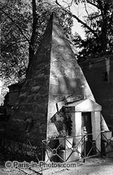 pere lachaise cemetery